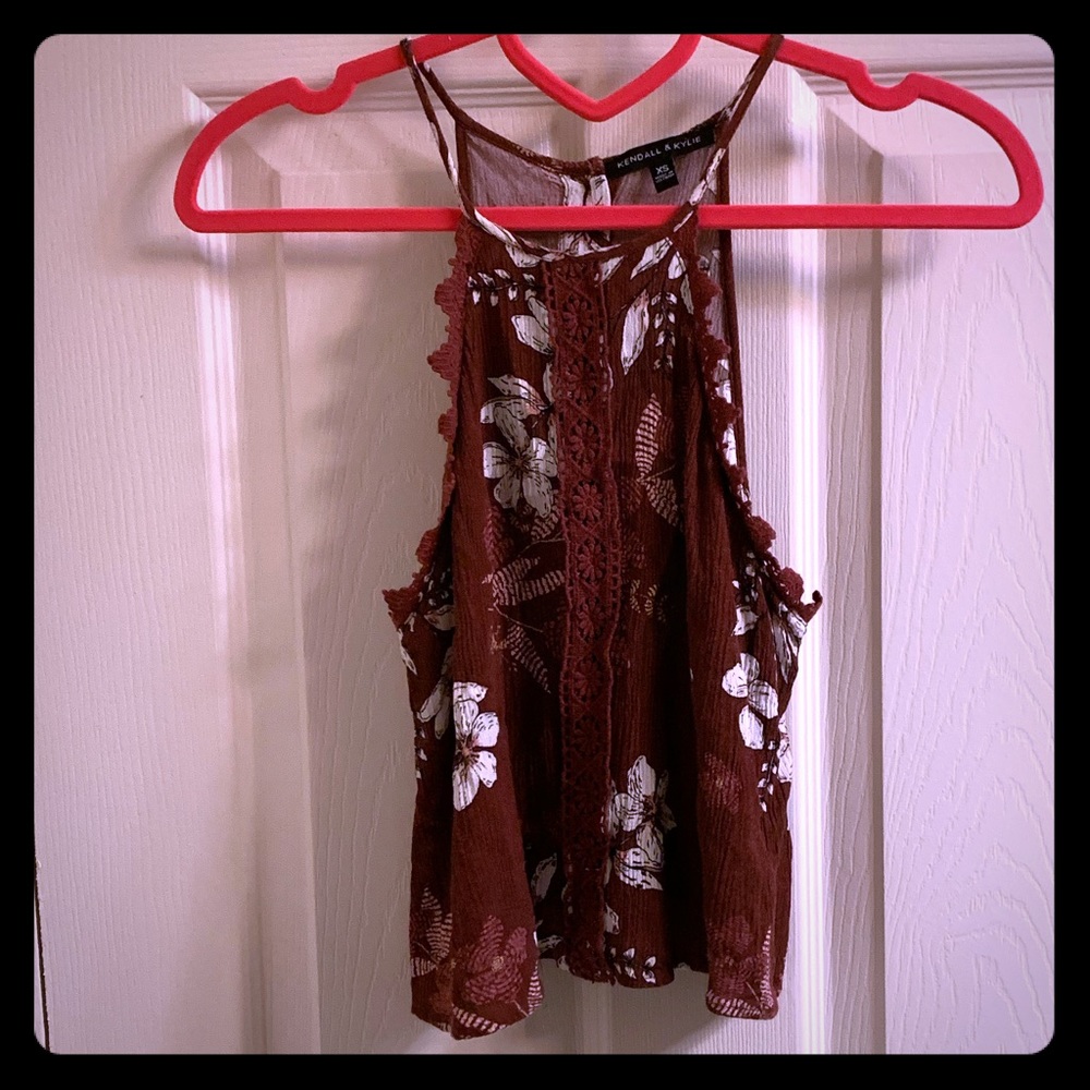 Burgundy floral textured crop tank w/ button back